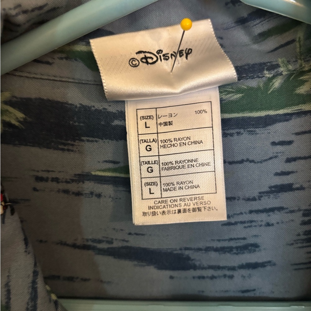 Disney “Mickey and FriendS” Blue Hawaiian Print Men's Shirt - size Large - Picture 7 of 7